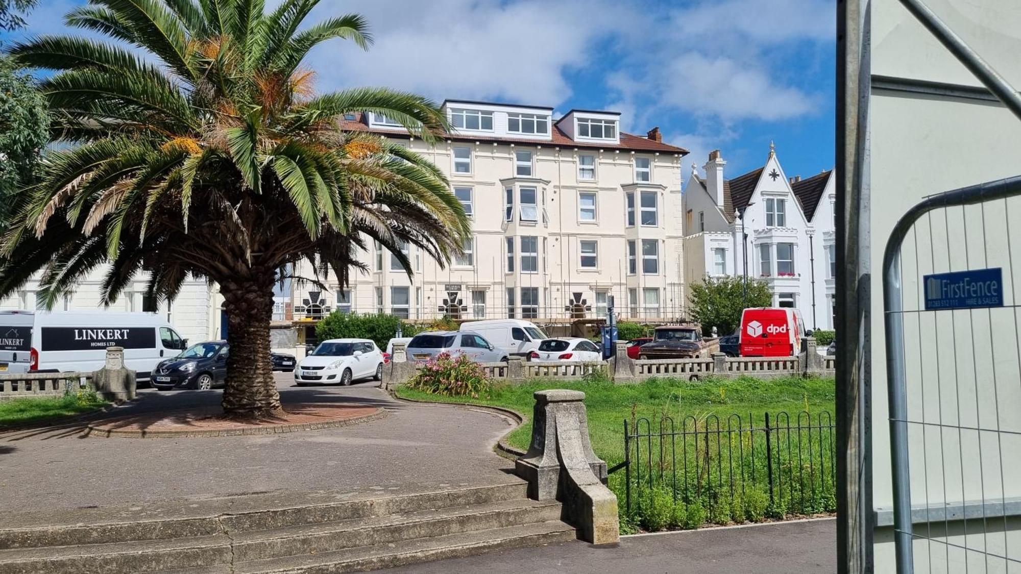Southsea Escape - Coastal Holiday Apartment - 2 Double Bedrooms ポーツマス エクステリア 写真